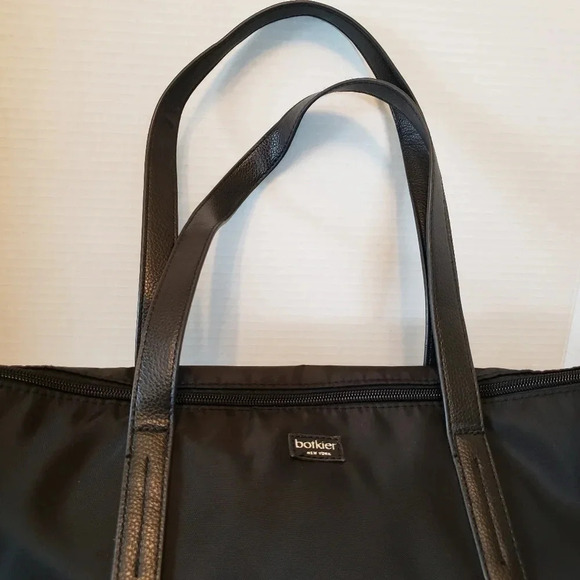 Botkier  New York Large Black Polyester/Vegan Leather Trim Tote Bag. - Picture 5 of 10